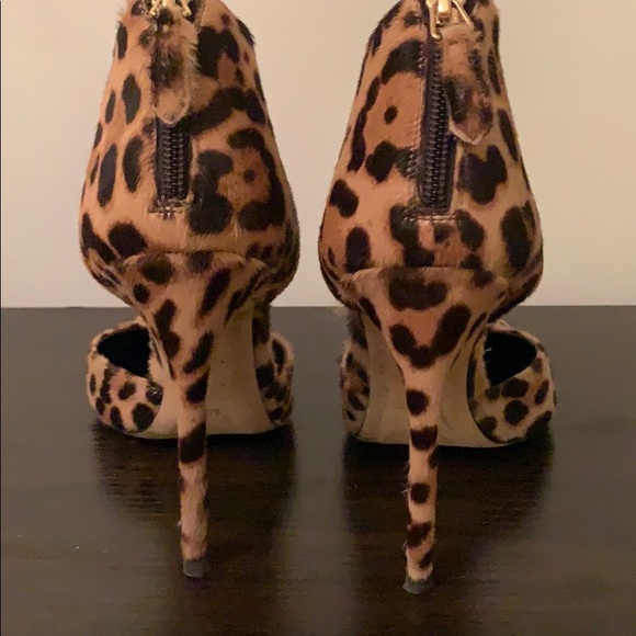 Brian Atwood T-Strap Leopard Print Pumps - Picture 2 of 5